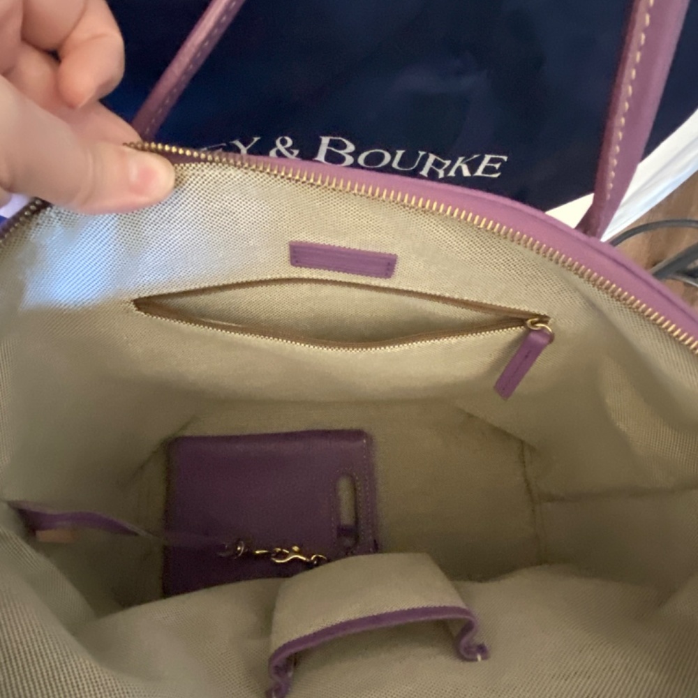 Dooney Bourke Lilac Bag - Picture 6 of 7